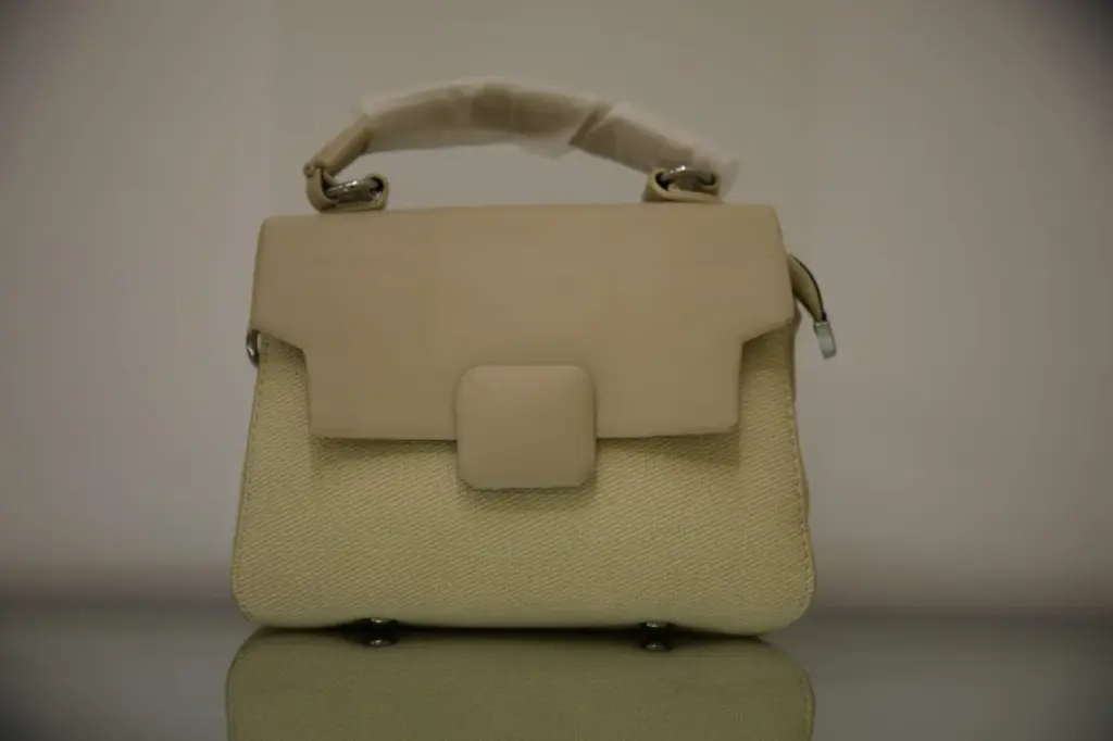Cream ladies Handbag