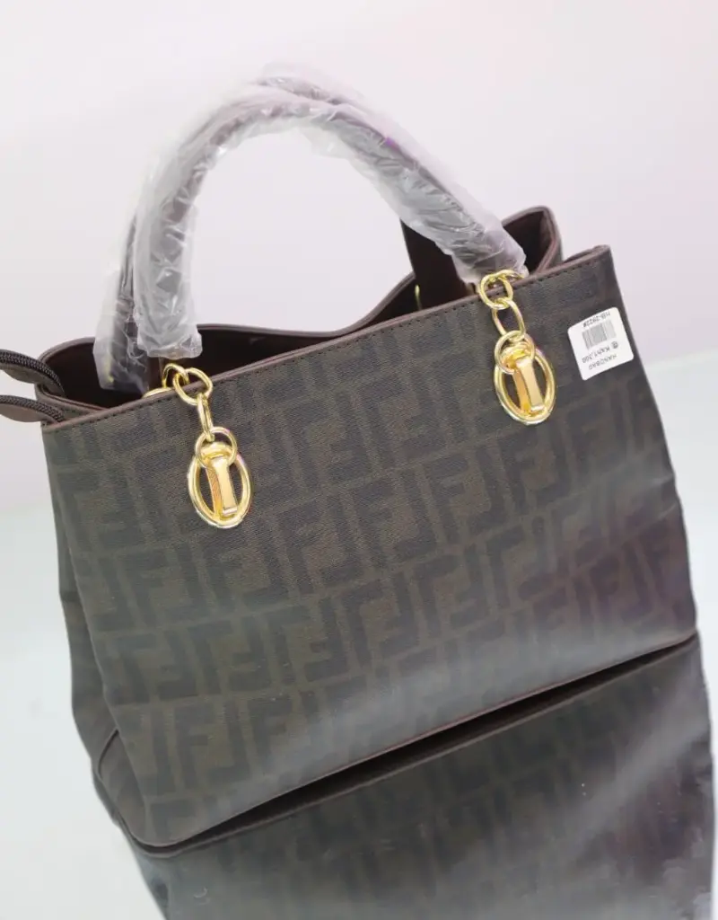 Queens Tote bag