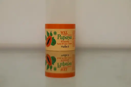 WKL Extract Papaya whitening Hand and Face cream