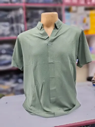Men Textured polo shirt